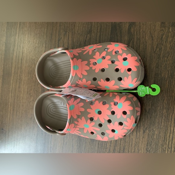 Crocs Classic Retro Resort Clog 🌸 - Picture 7 of 9